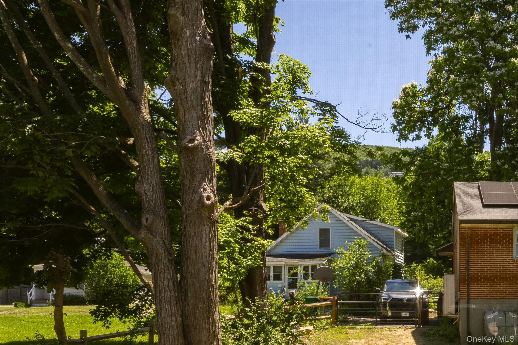 22 Howland Avenue thumbnail 22