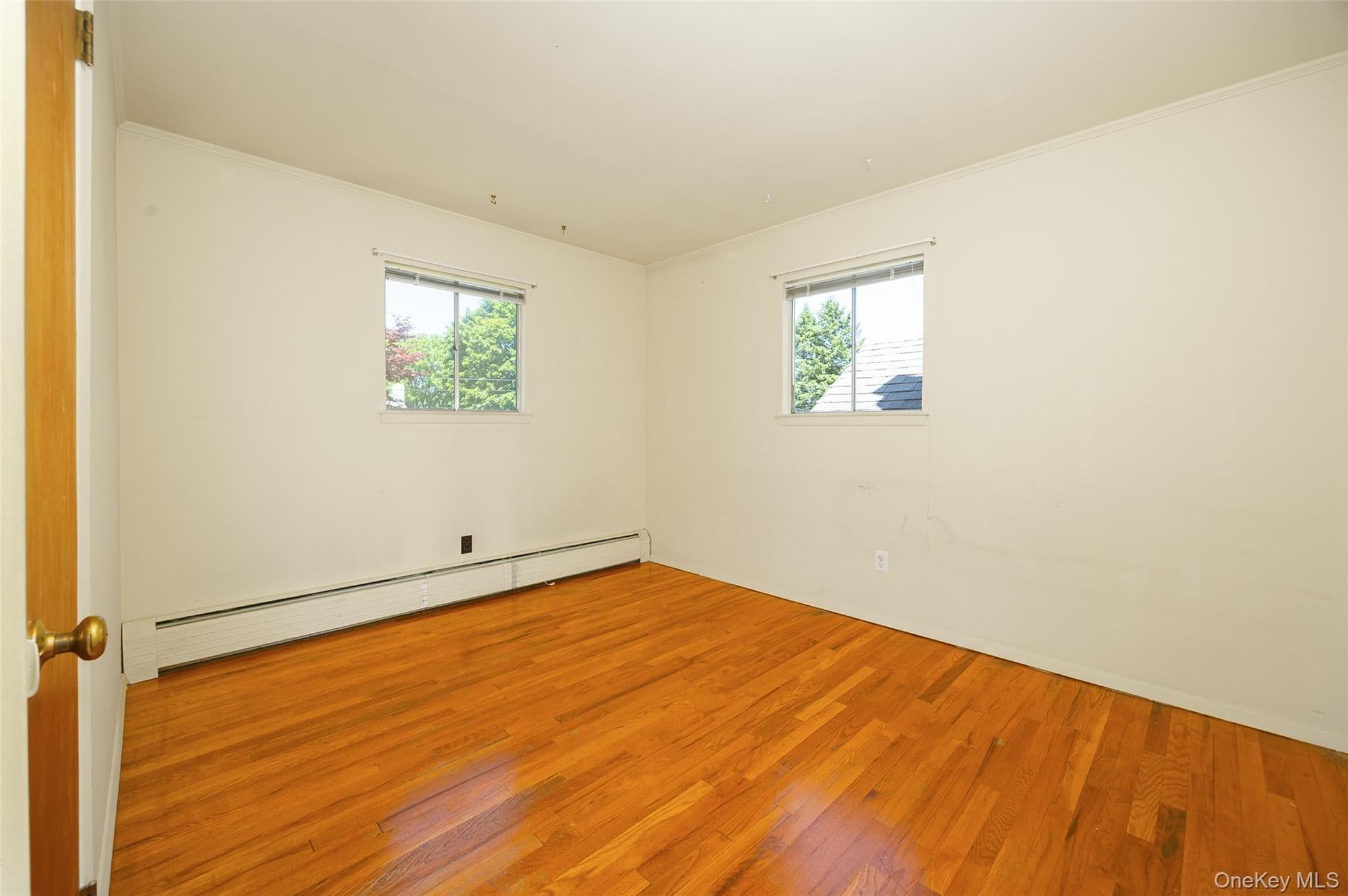 22 Howland Avenue thumbnail 13