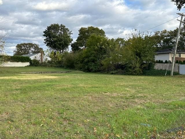 350 Commack Road thumbnail 5