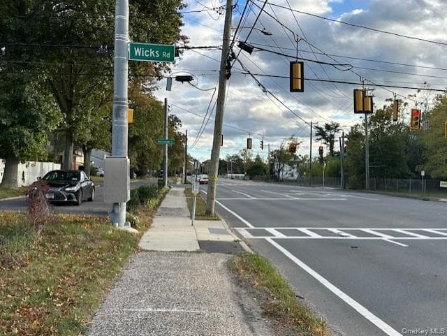 350 Commack Road thumbnail 6