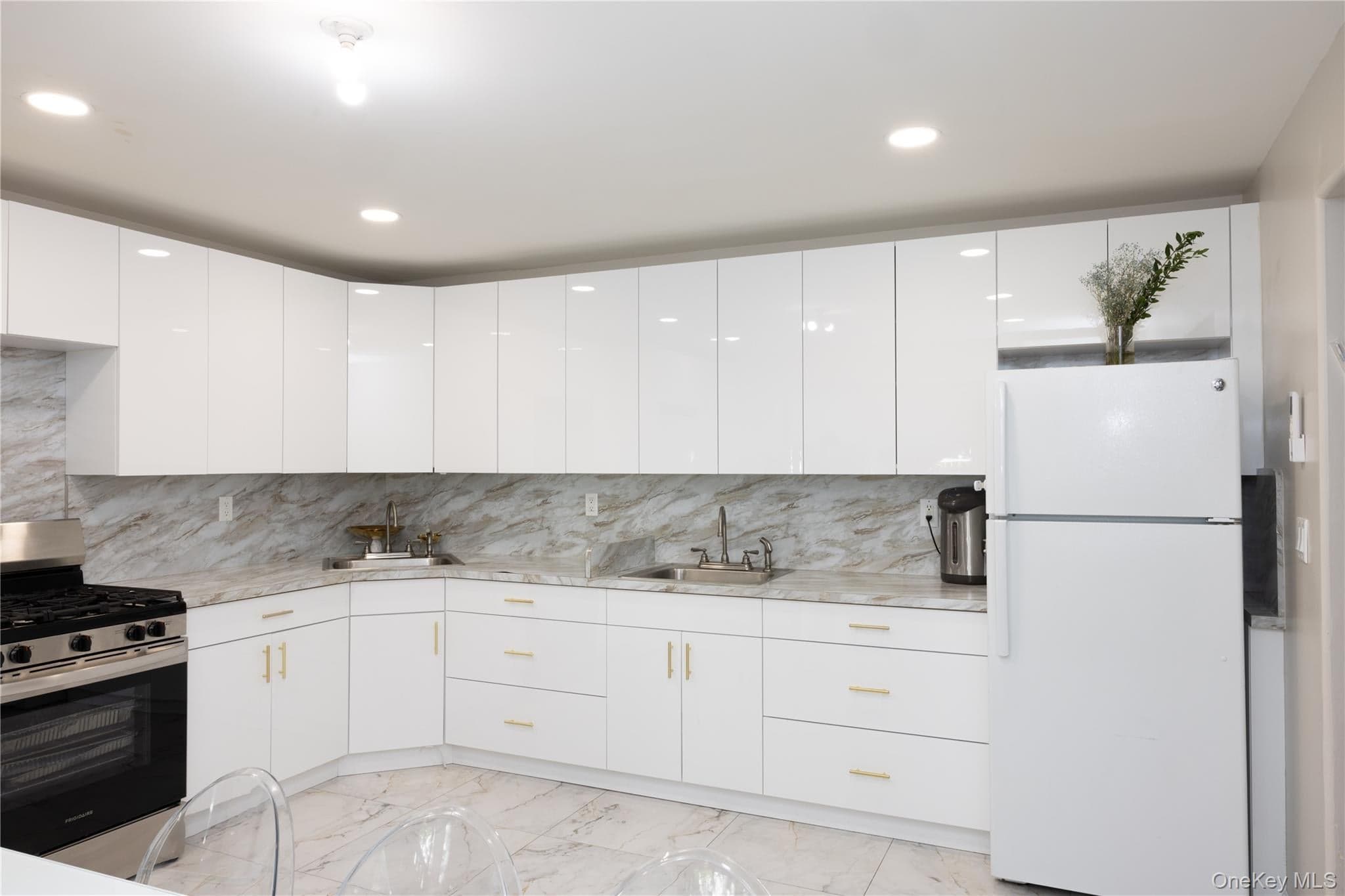 4 Rita Avenue Unit: B thumbnail 10