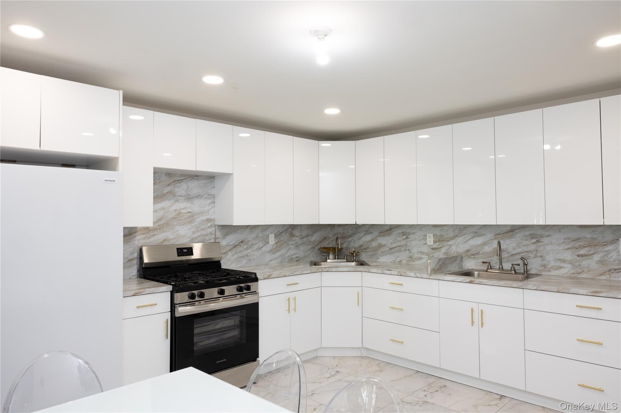 4 Rita Avenue Unit: B thumbnail 11