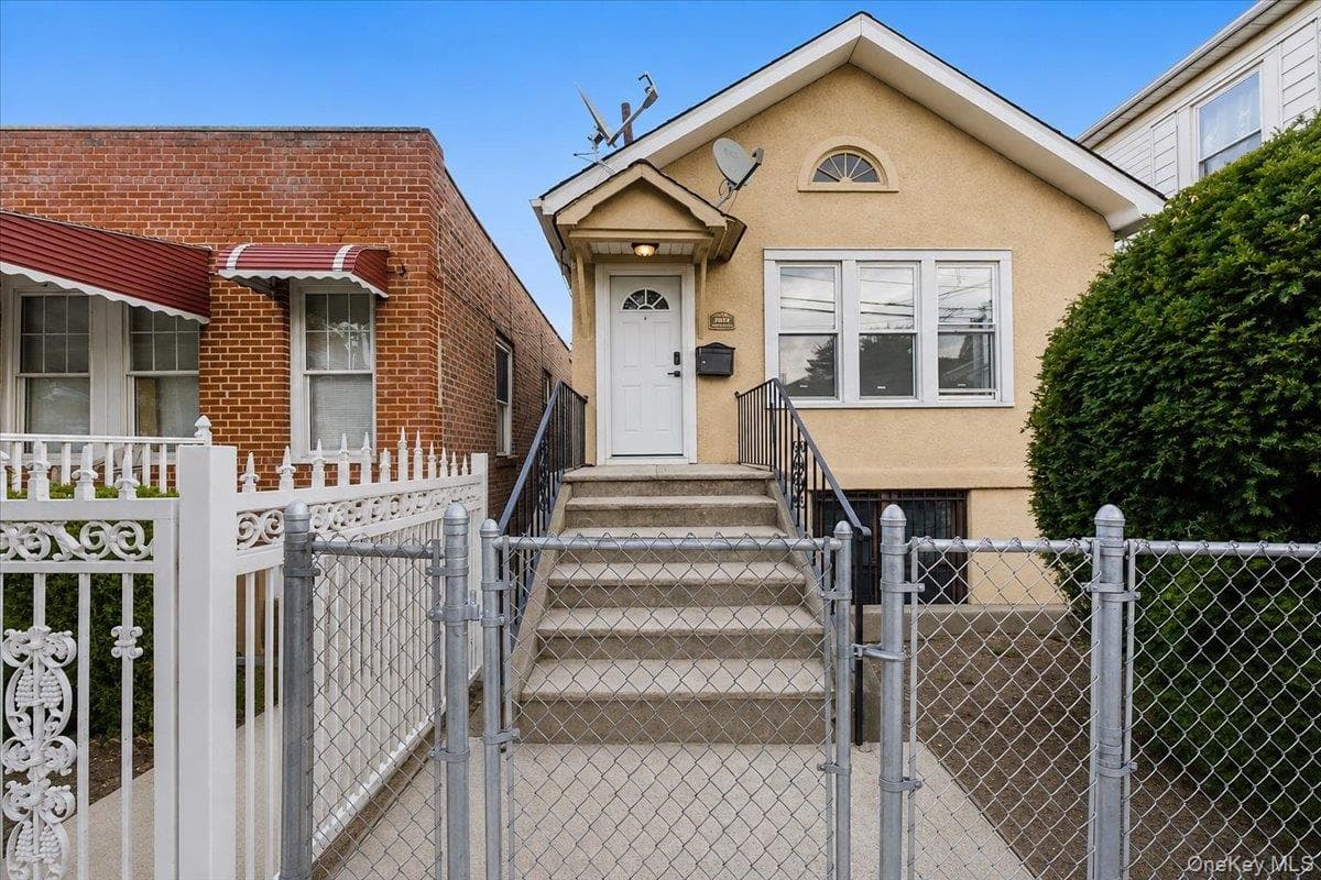 3038 Tiemann Avenue thumbnail 3