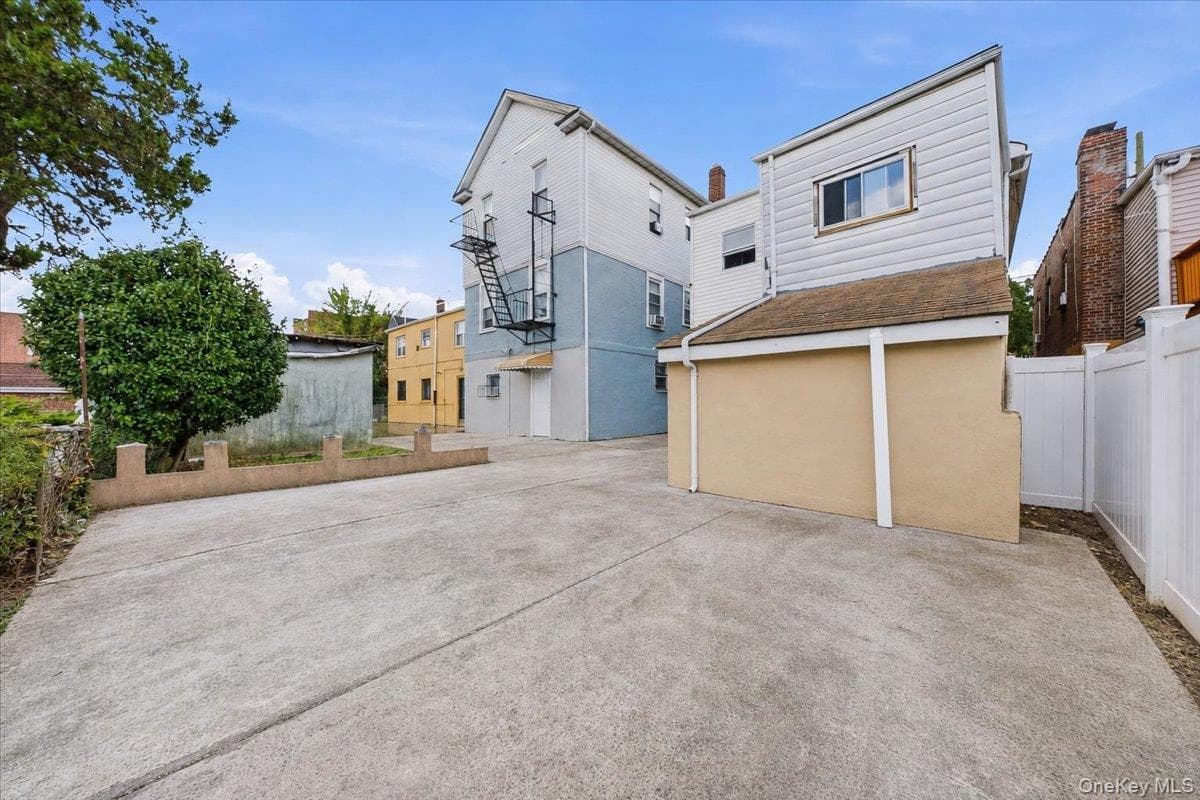 3038 Tiemann Avenue thumbnail 32