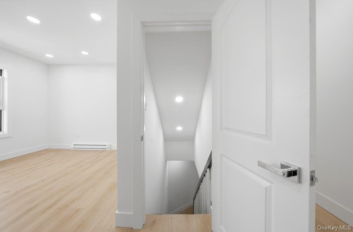 3038 Tiemann Avenue thumbnail 16