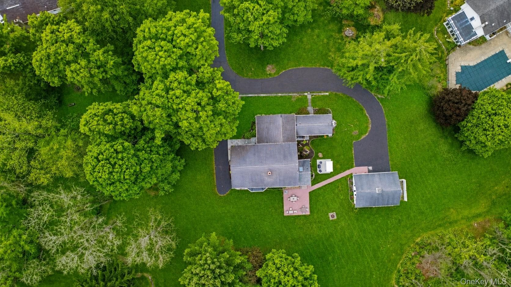 6 Country Club Road thumbnail 5