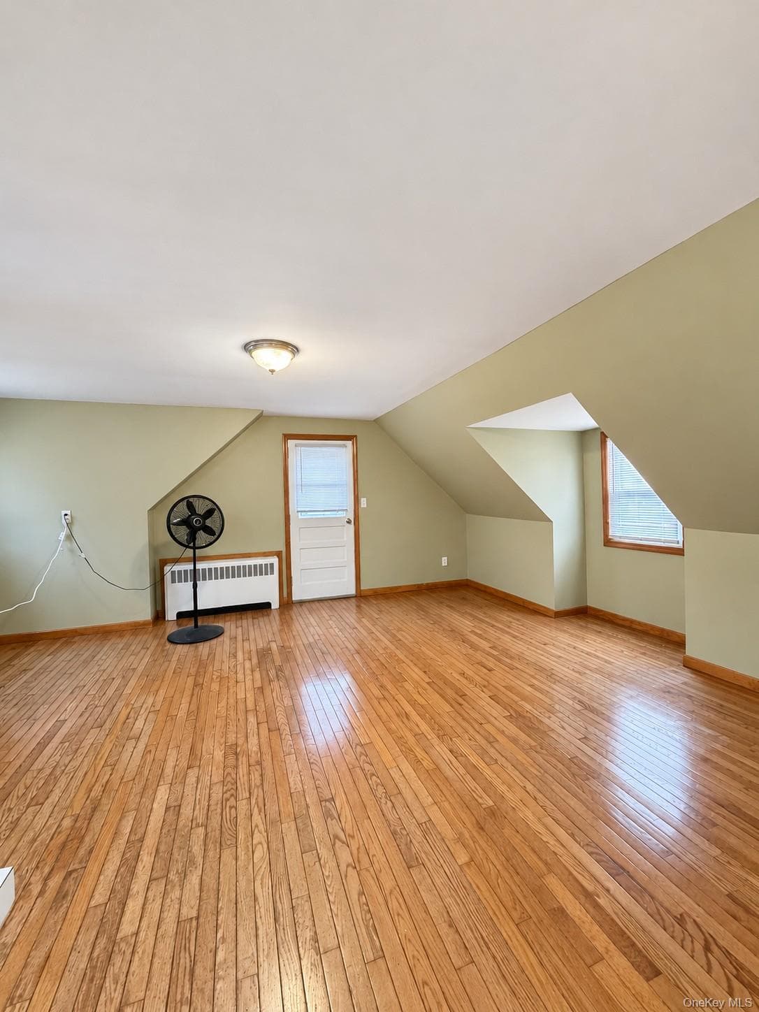 2360 York Street thumbnail 15