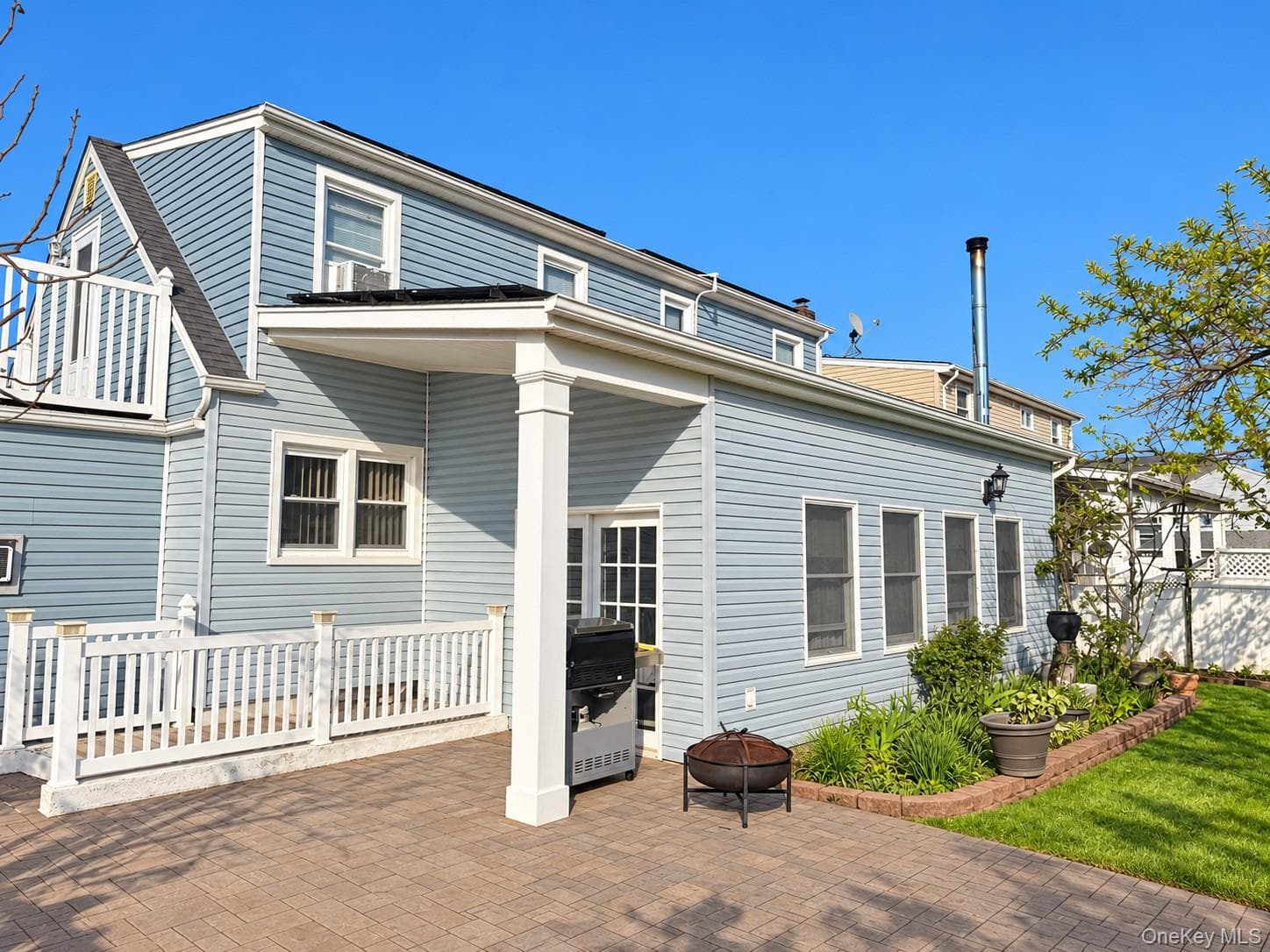 2360 York Street thumbnail 7