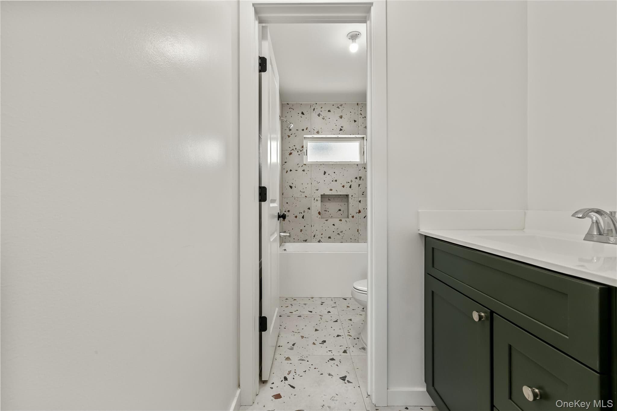 37 Ewing Avenue Unit: 201 thumbnail 29