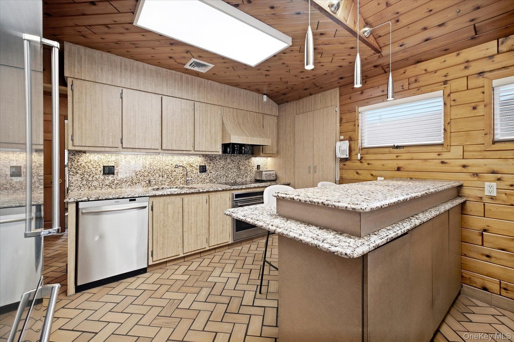 2163 Jacqueline Avenue thumbnail 9