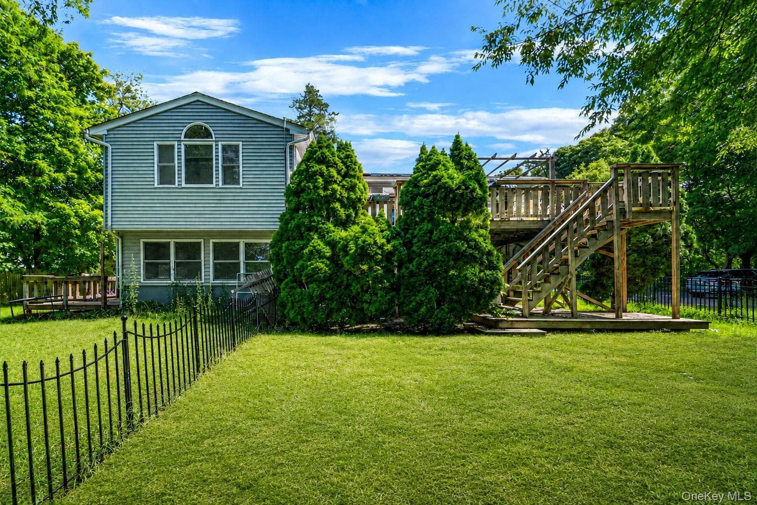 136 Woodhull Road thumbnail 23