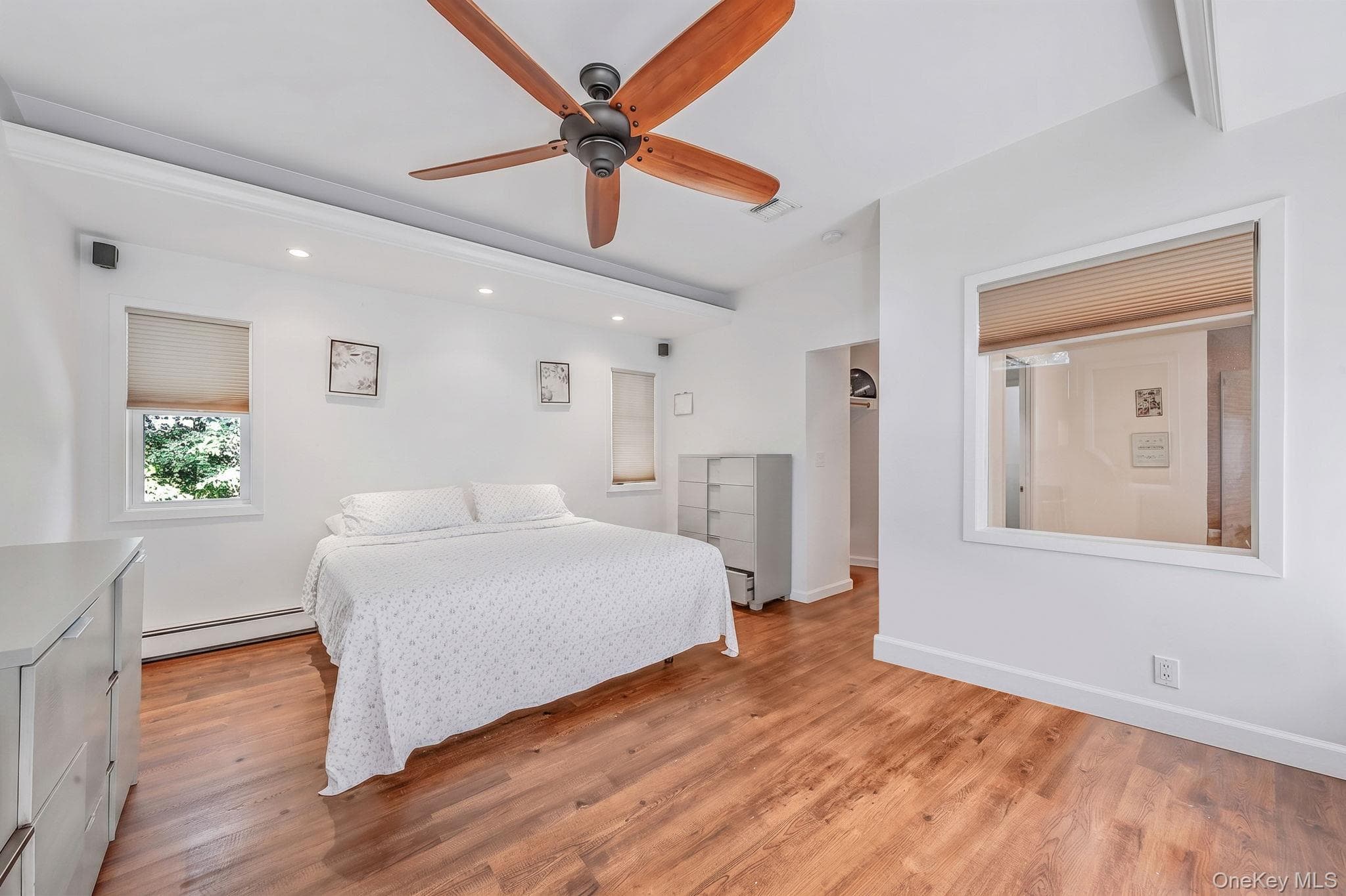 136 Woodhull Road thumbnail 10