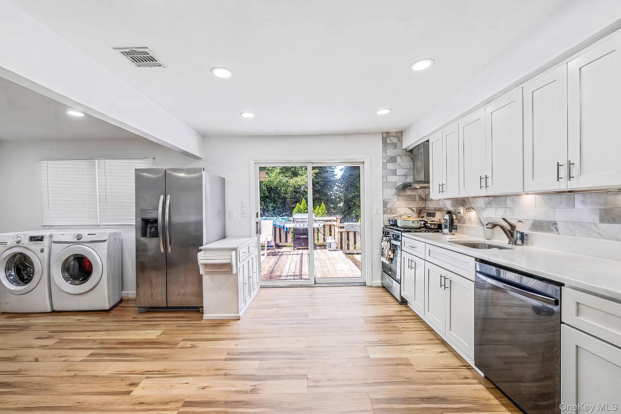 136 Woodhull Road thumbnail 8