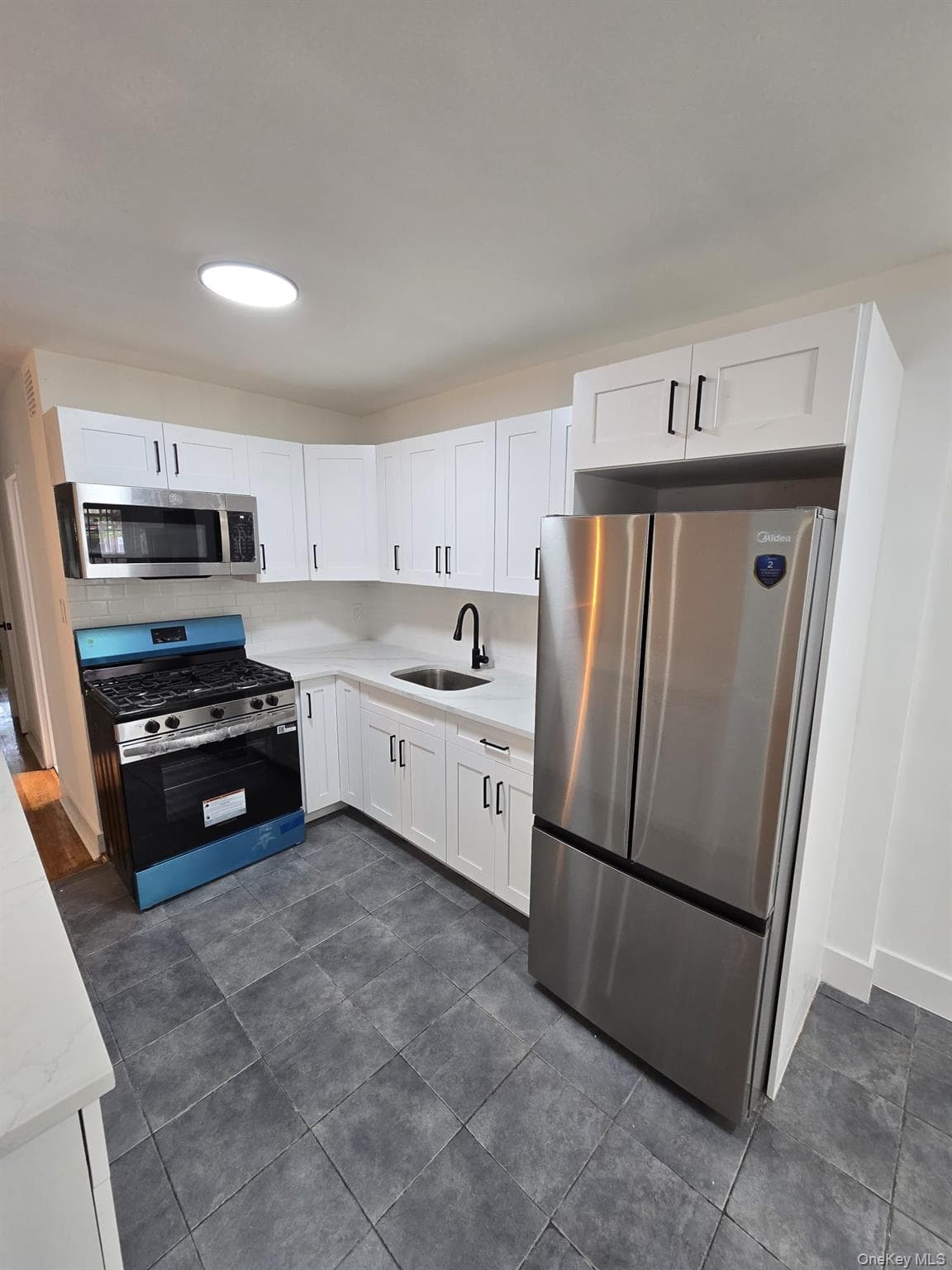 1161 E 101st Street thumbnail 9