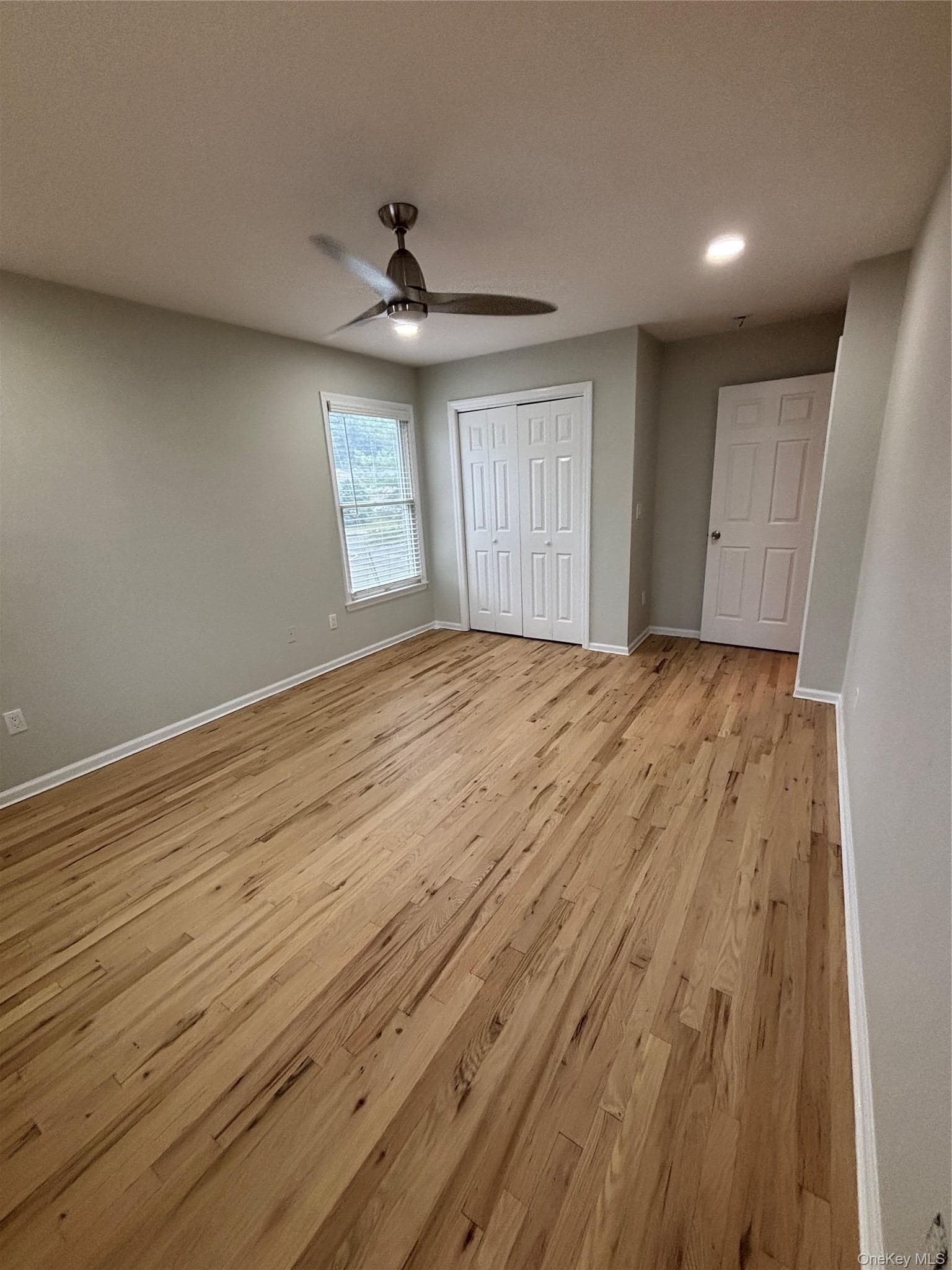 38 Hallock Avenue thumbnail 27