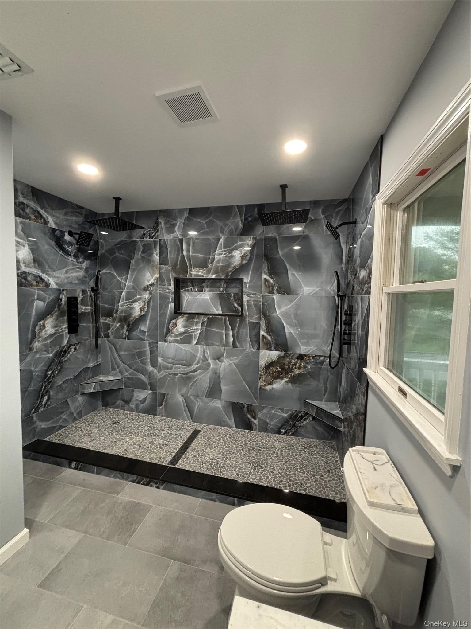 38 Hallock Avenue thumbnail 18