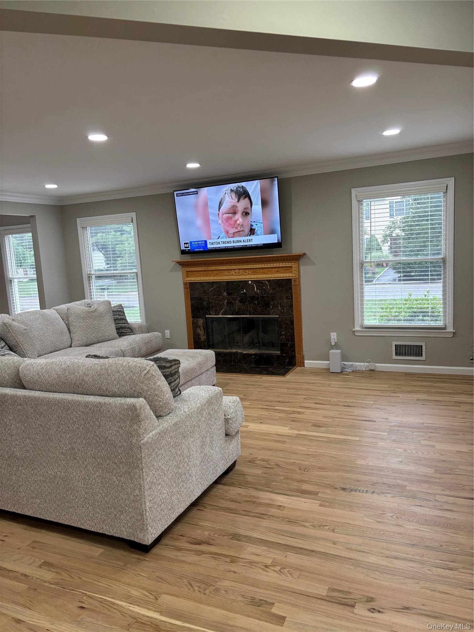 38 Hallock Avenue thumbnail 9