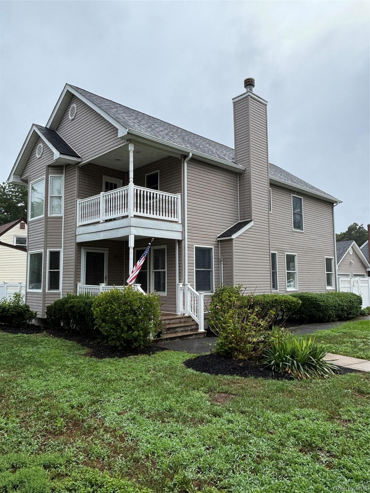 38 Hallock Avenue, Smithtown