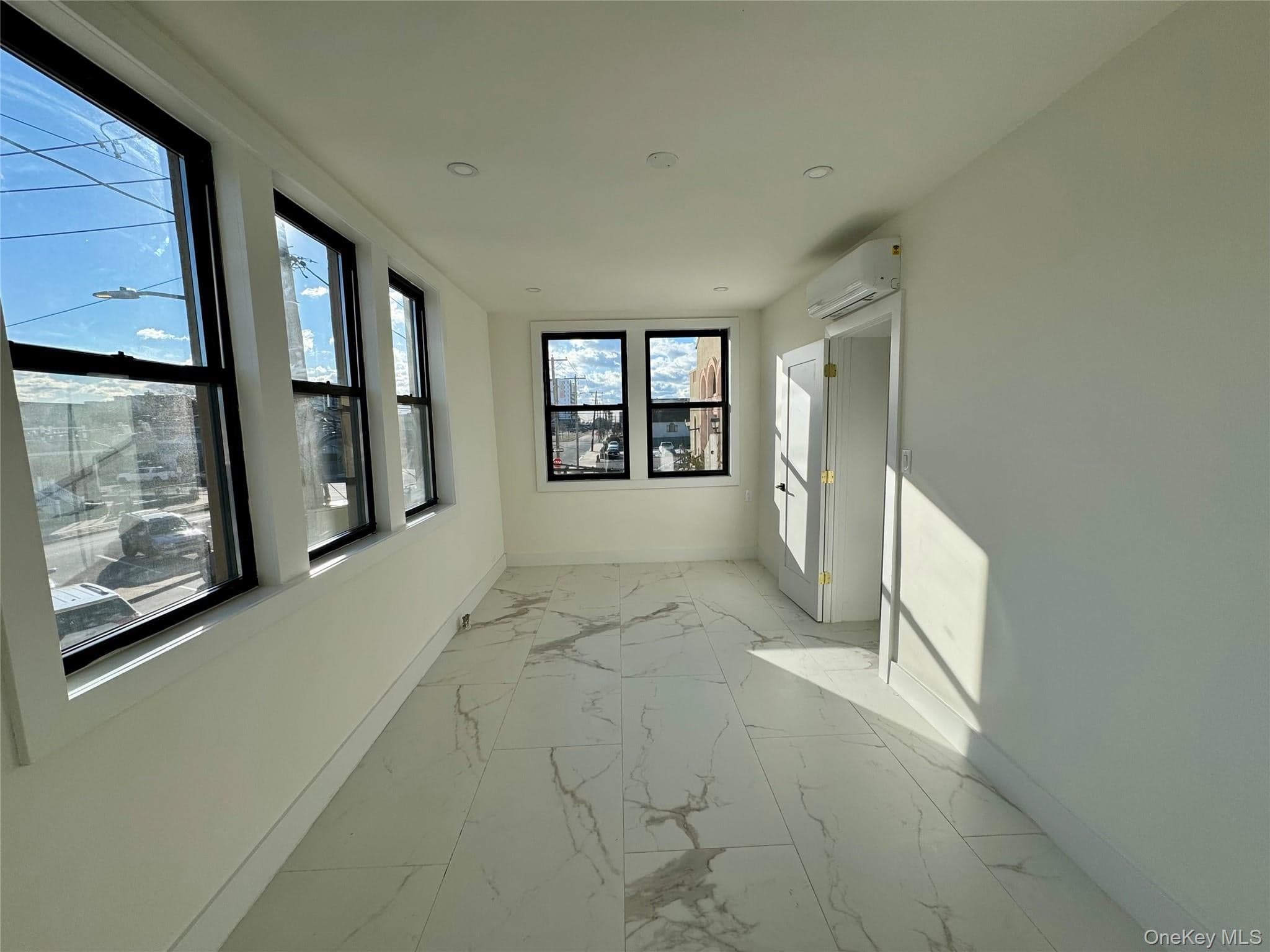 78-84 E Park Avenue thumbnail 15