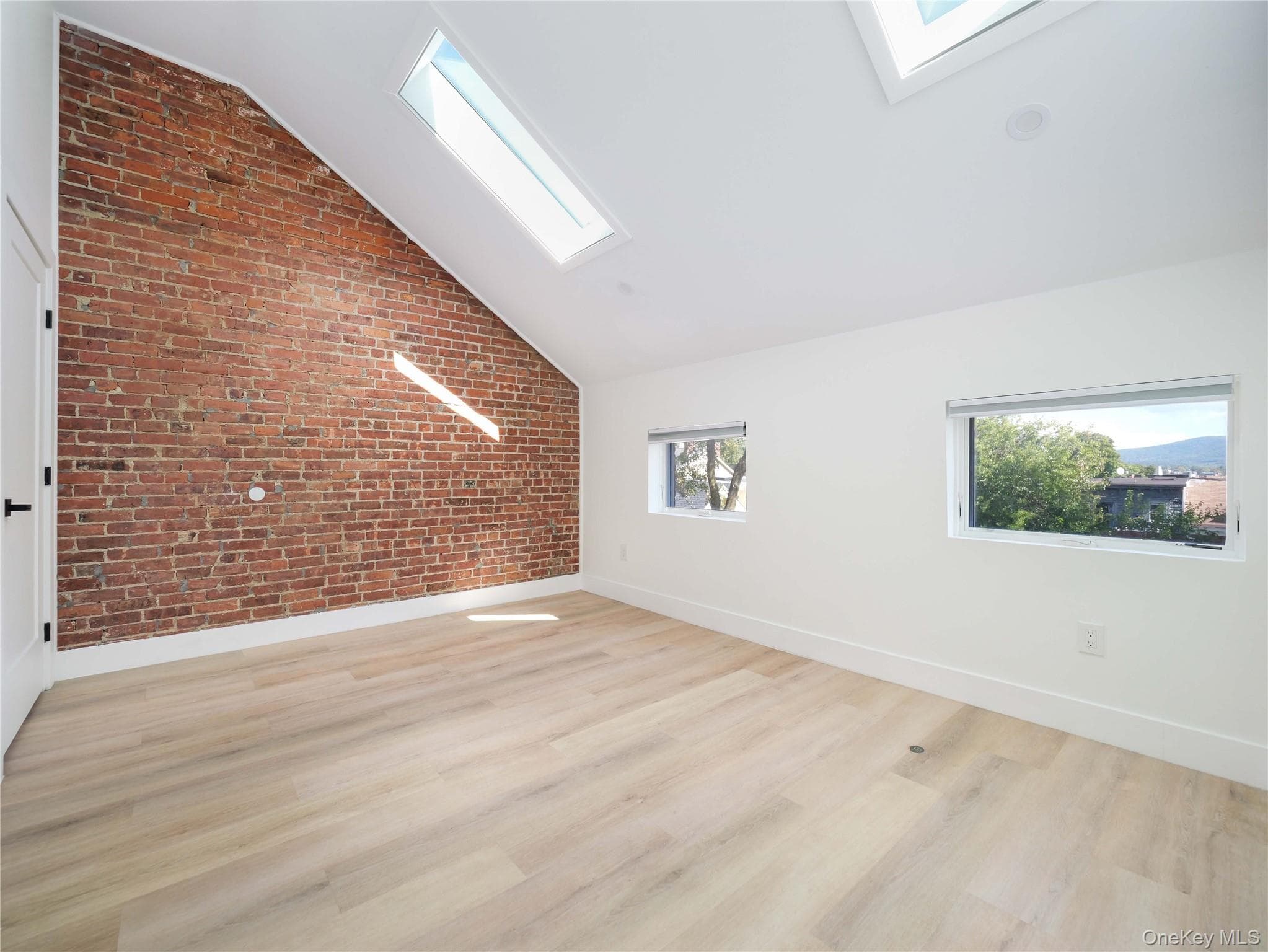 117 Lander Street thumbnail 4