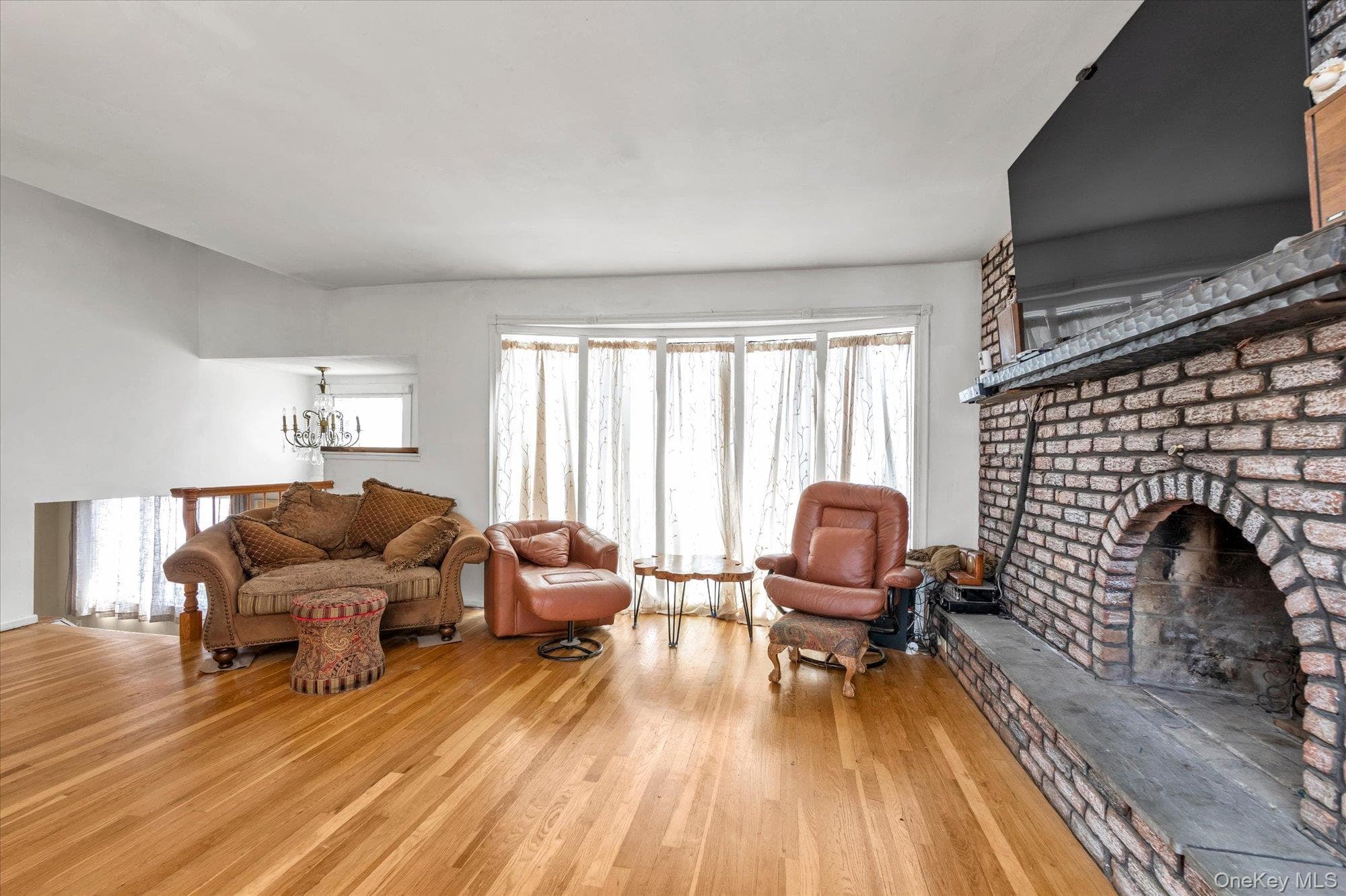 2760 Bellmore Avenue thumbnail 2