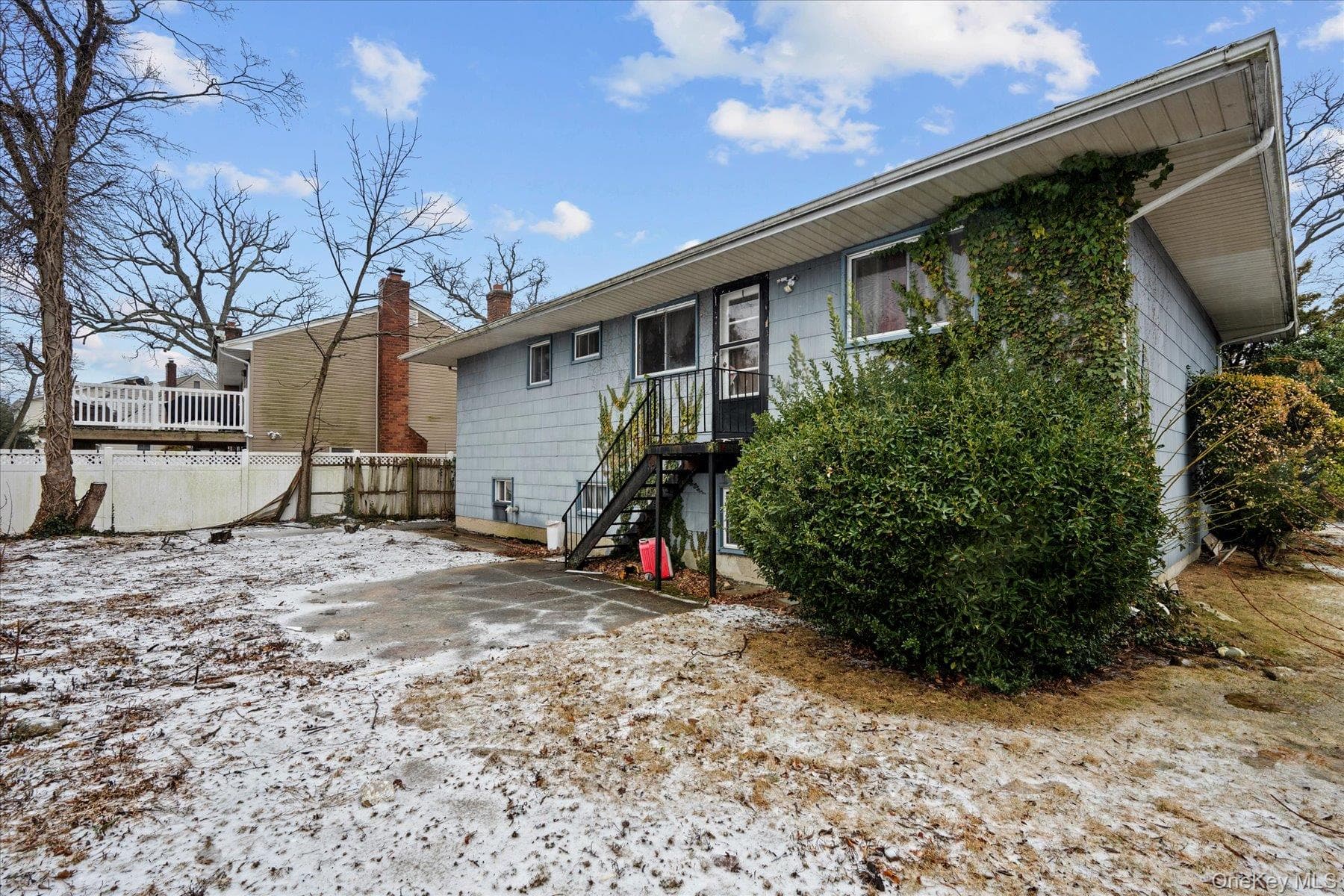 975 Little Neck Avenue thumbnail 7