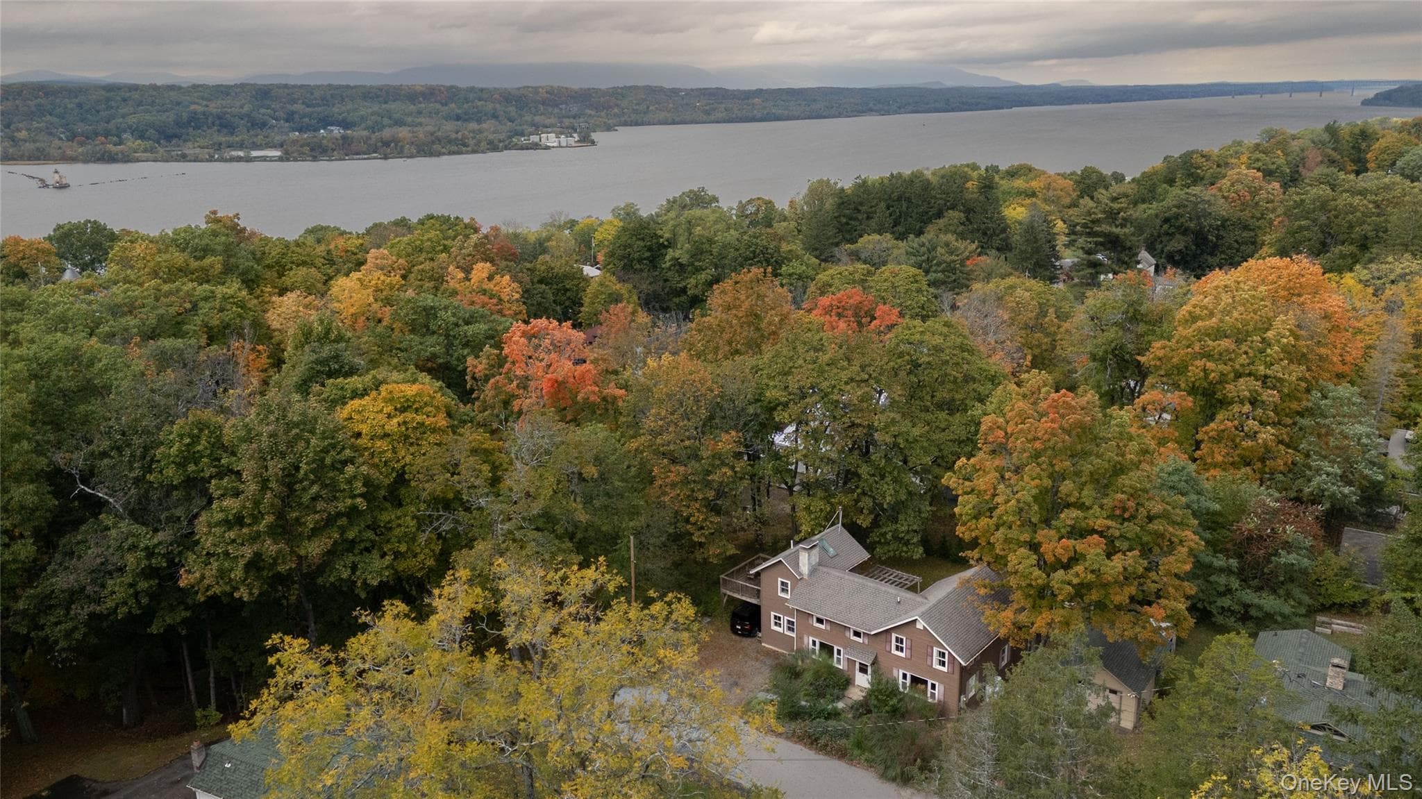 19 Russell Avenue, Rhinecliff