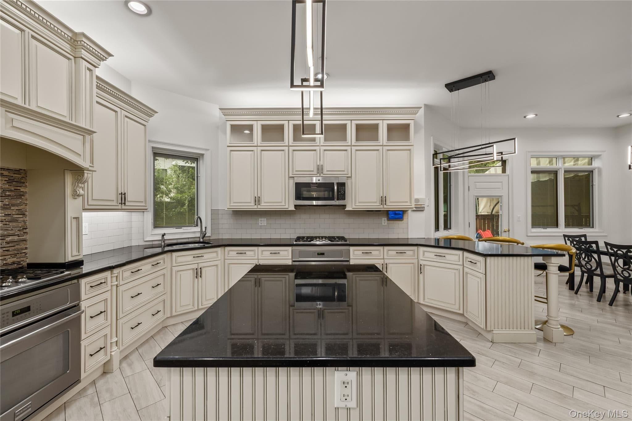33 Morris Road thumbnail 19