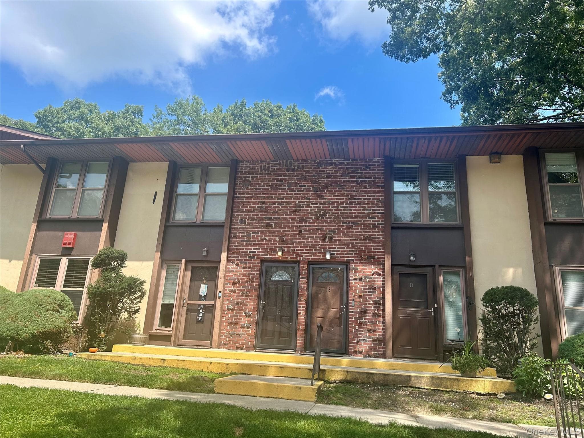 18 Cedar Court Unit: 18 photo 1