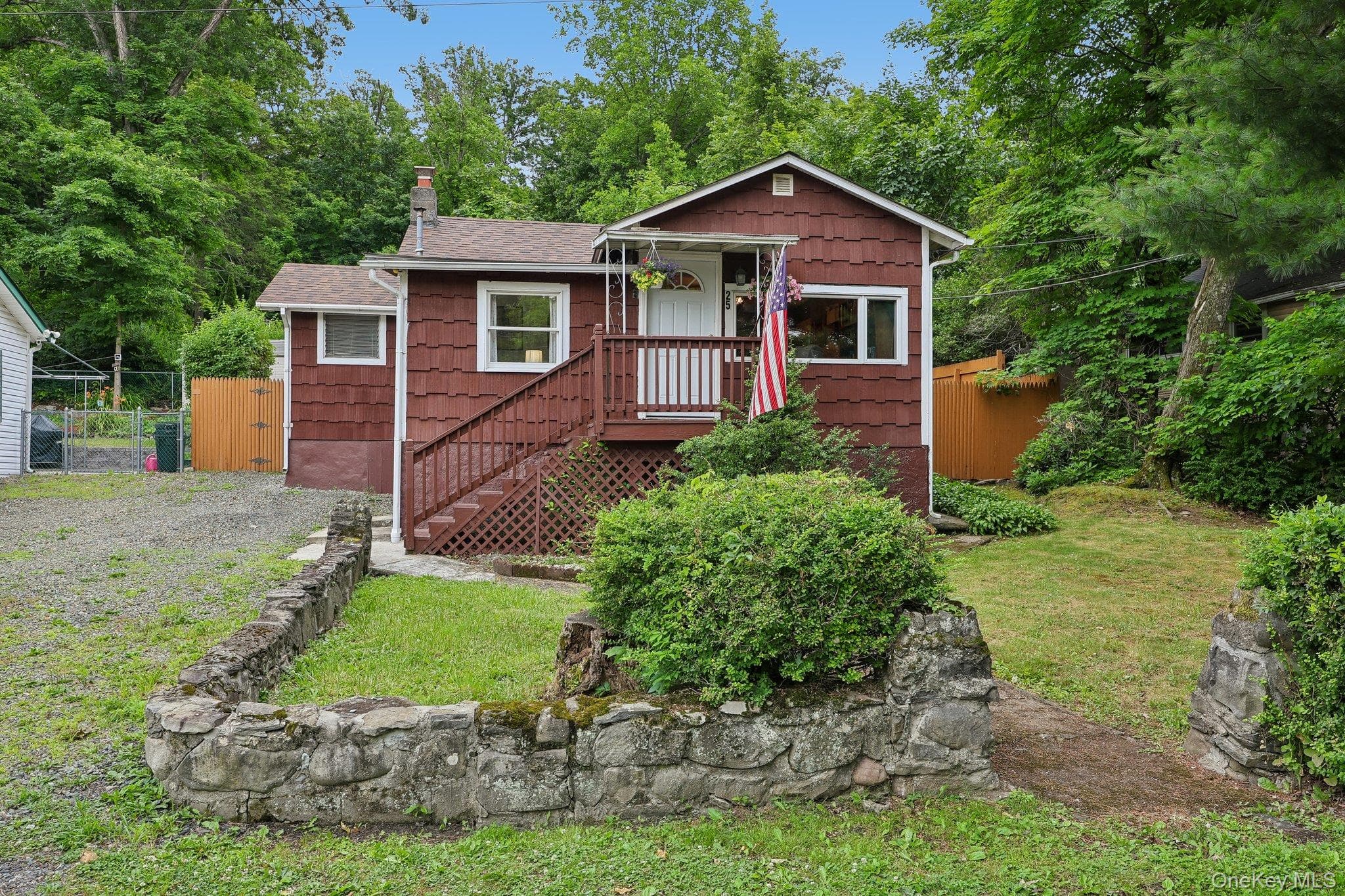 25 Sylvan Trail, Monroe
