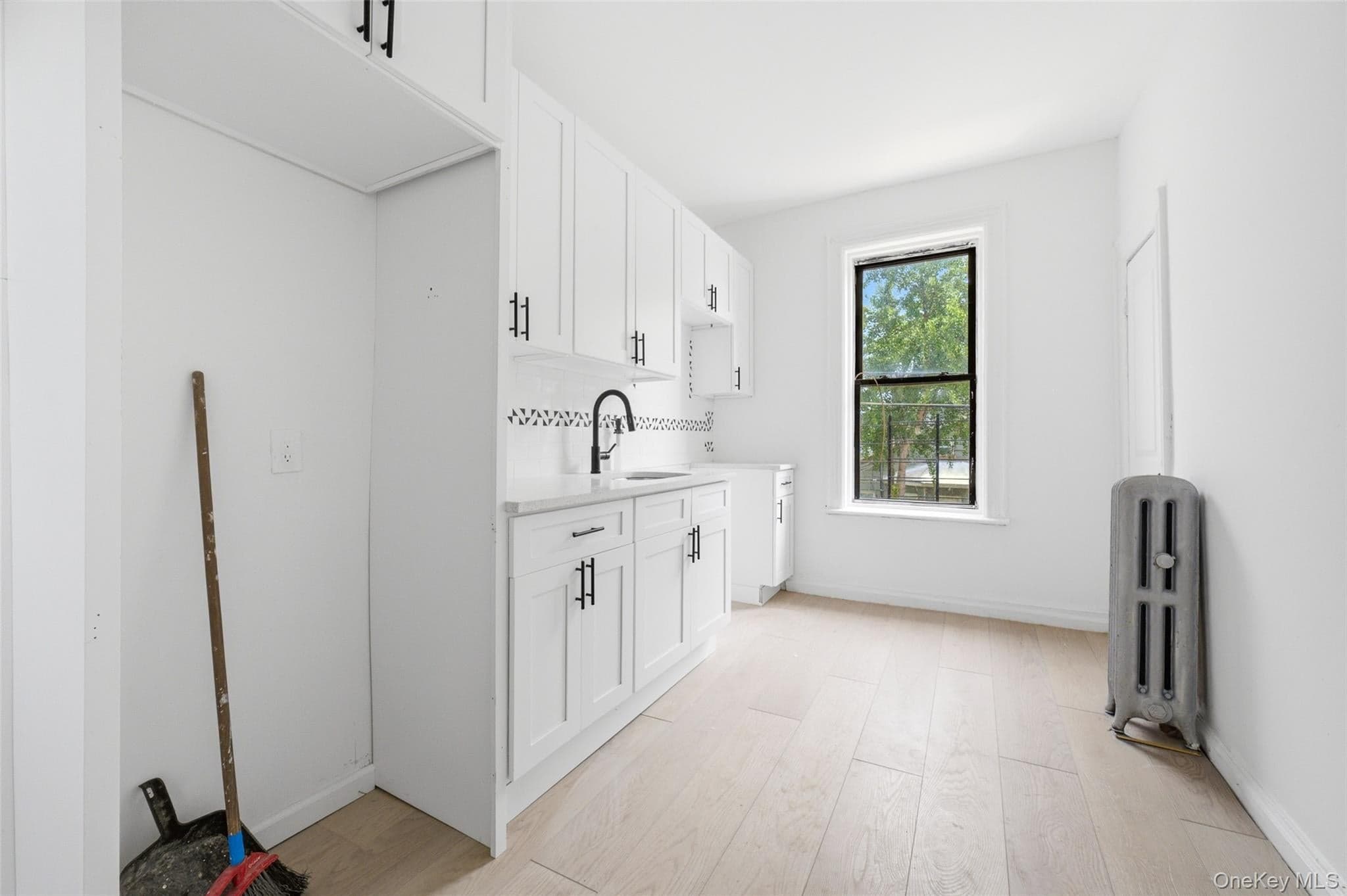 121-19 Sutphin Boulevard thumbnail 20