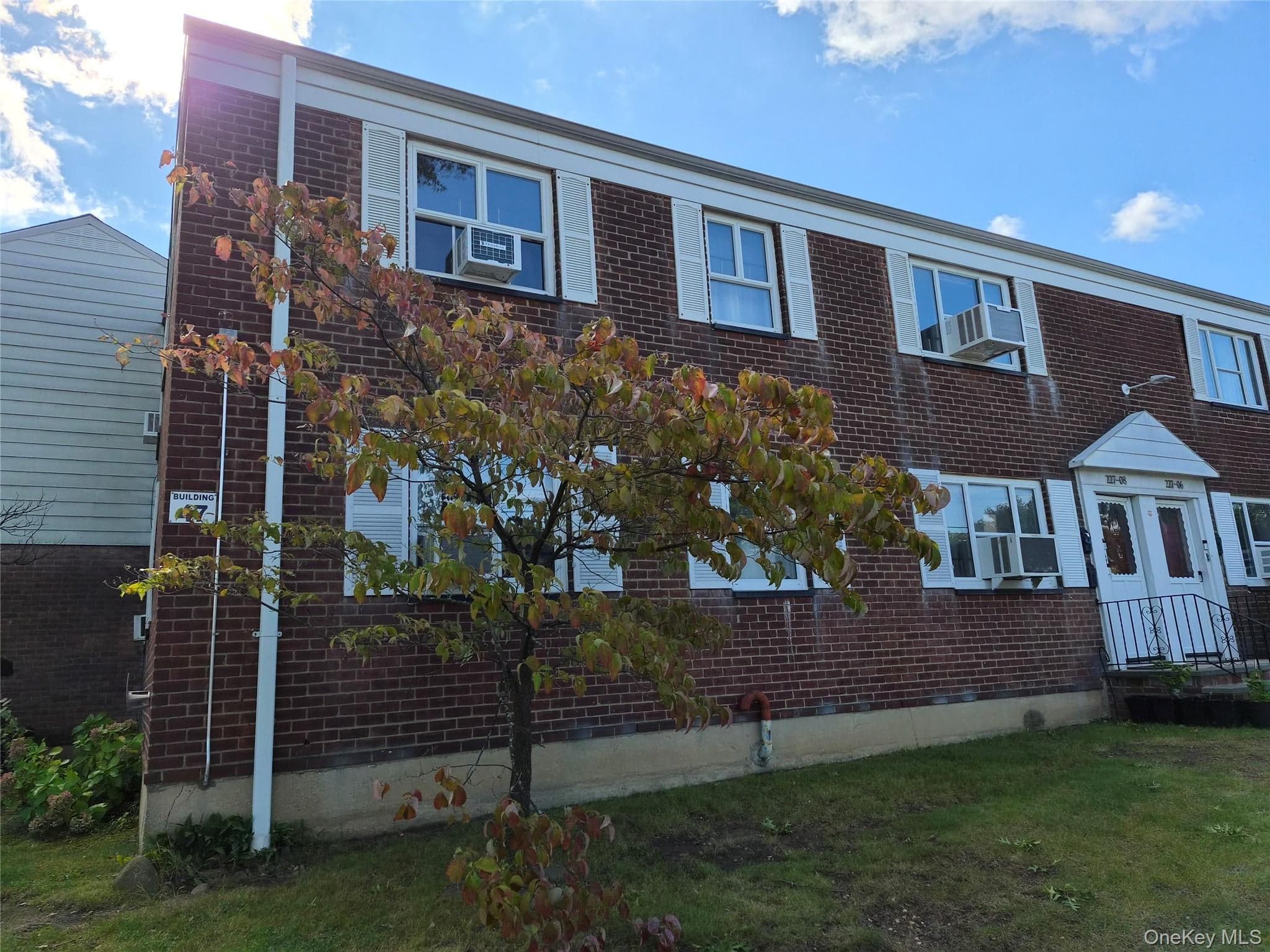 227-08 Hillside Avenue Unit: Upper thumbnail 3