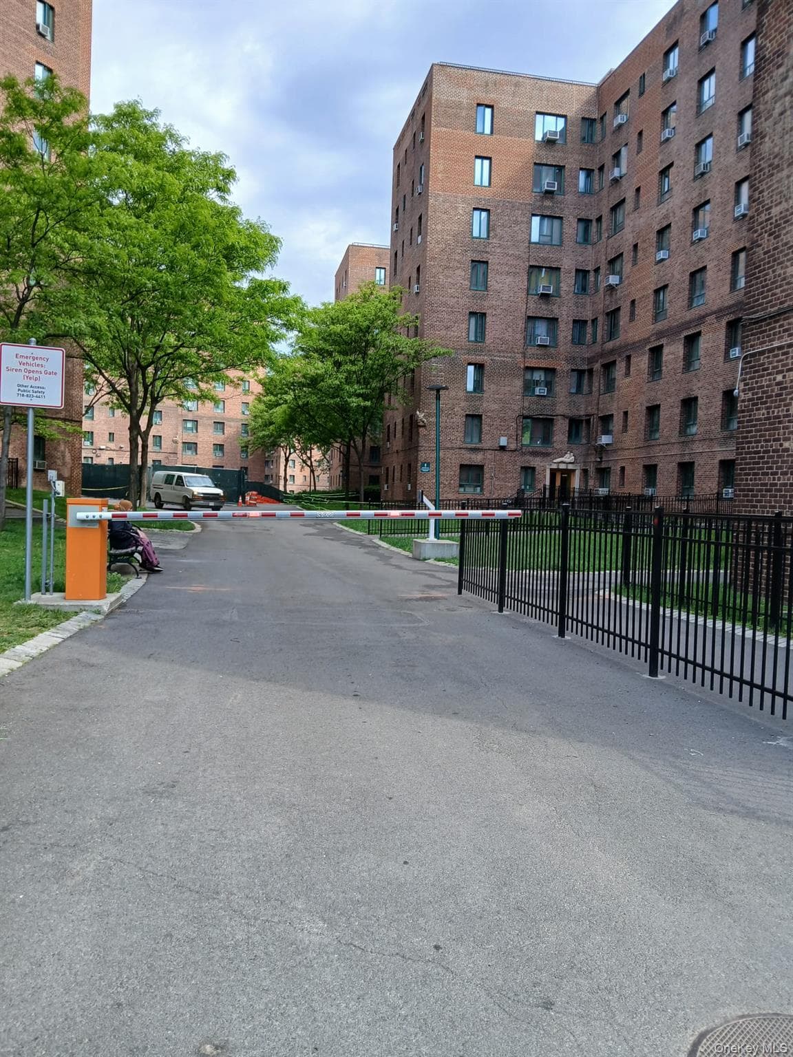 11 Metropolitan Oval Unit: 4G, Bronx