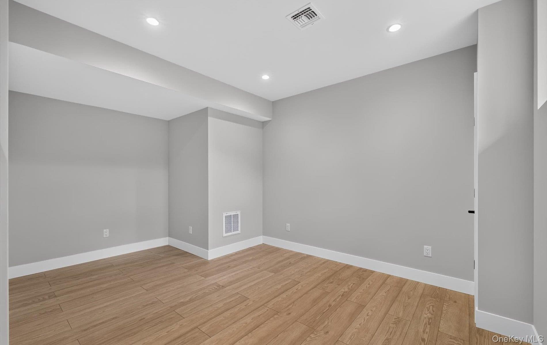 170 San Juan Avenue thumbnail 38