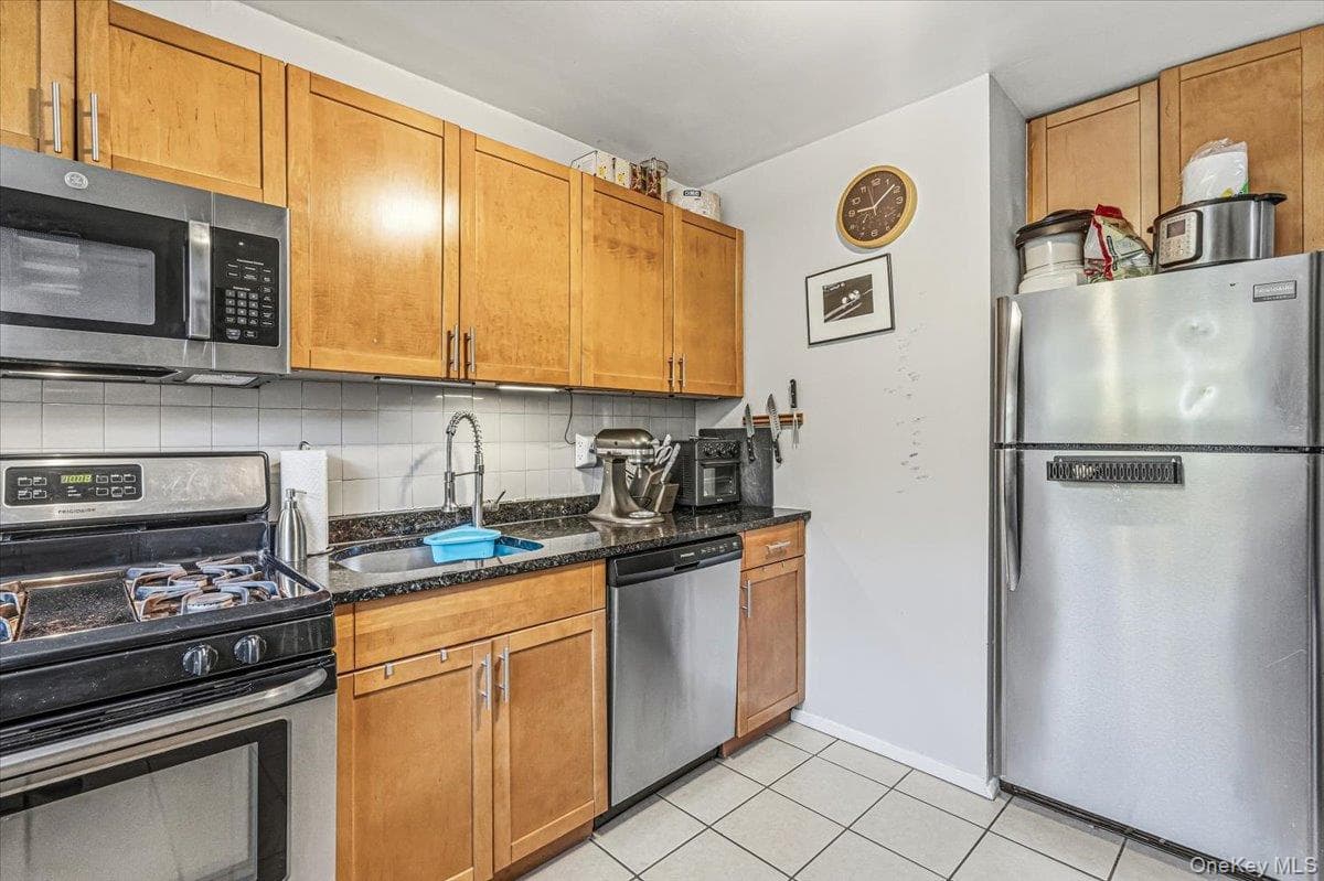 73-63 217th Street Unit: 359B2 thumbnail 9