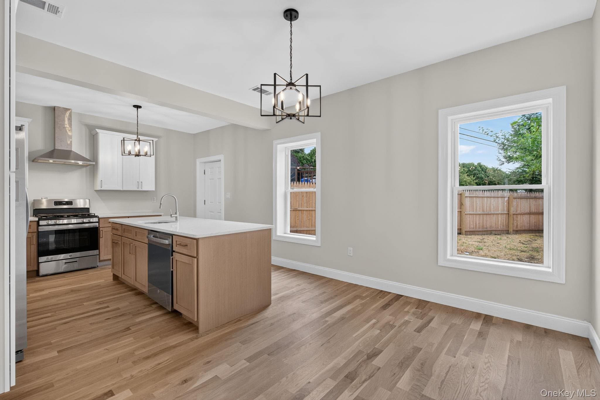 210 N Miller Street thumbnail 7