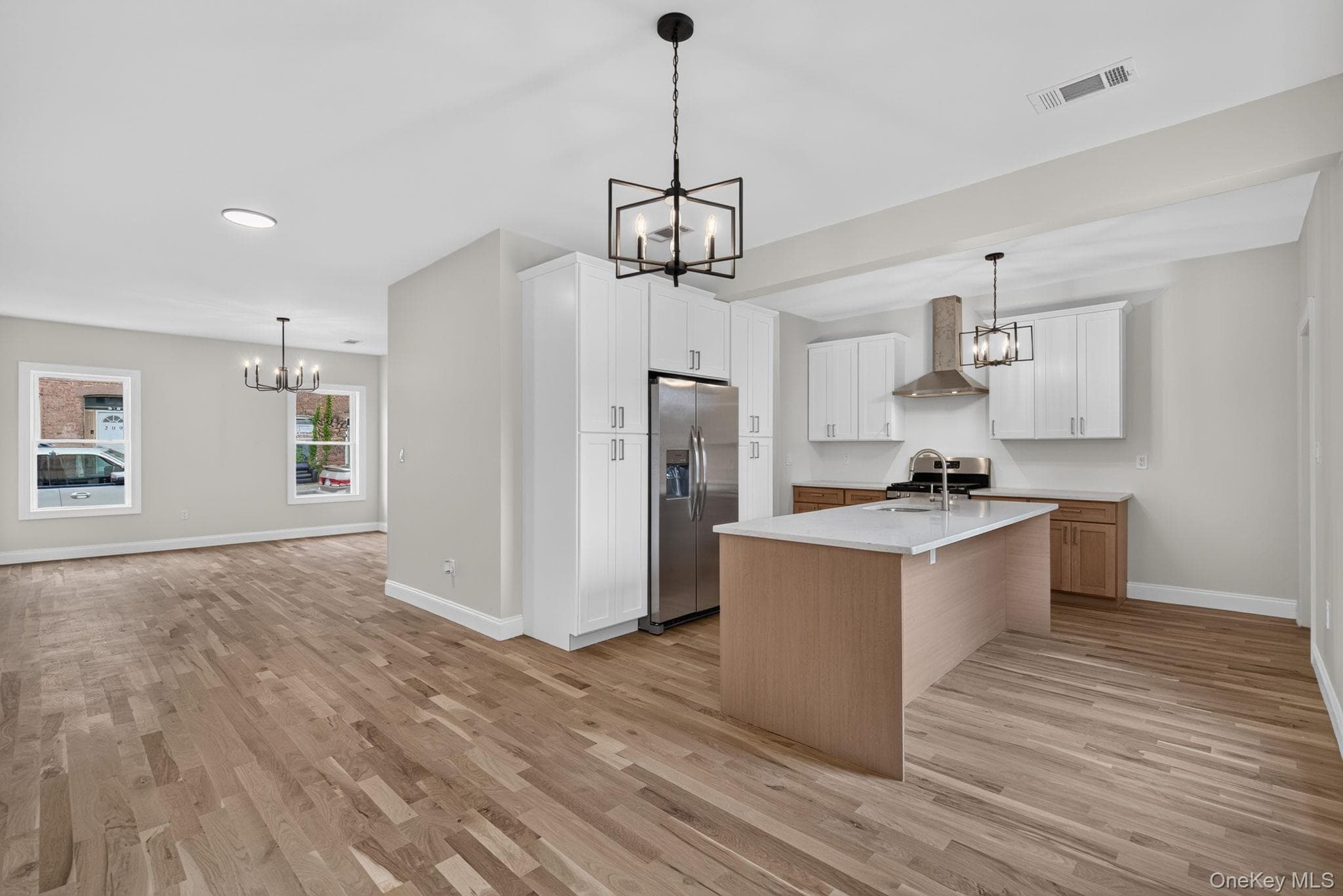 210 N Miller Street thumbnail 8