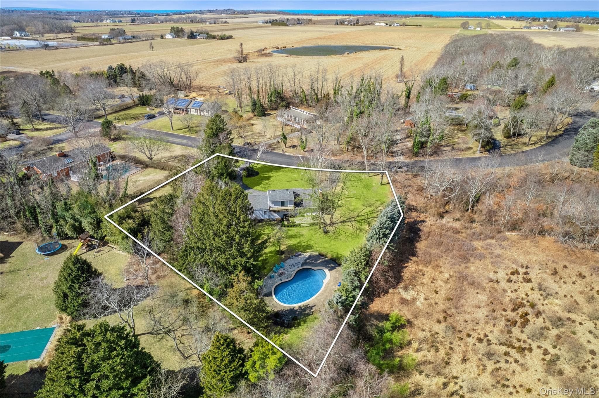 435 Old Saddle Lane thumbnail 16