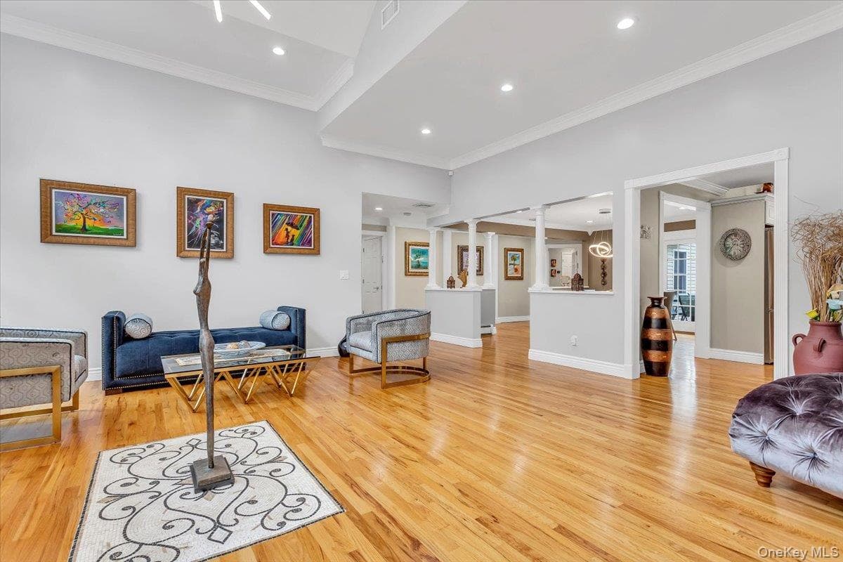 21 Buttonwood Drive thumbnail 5