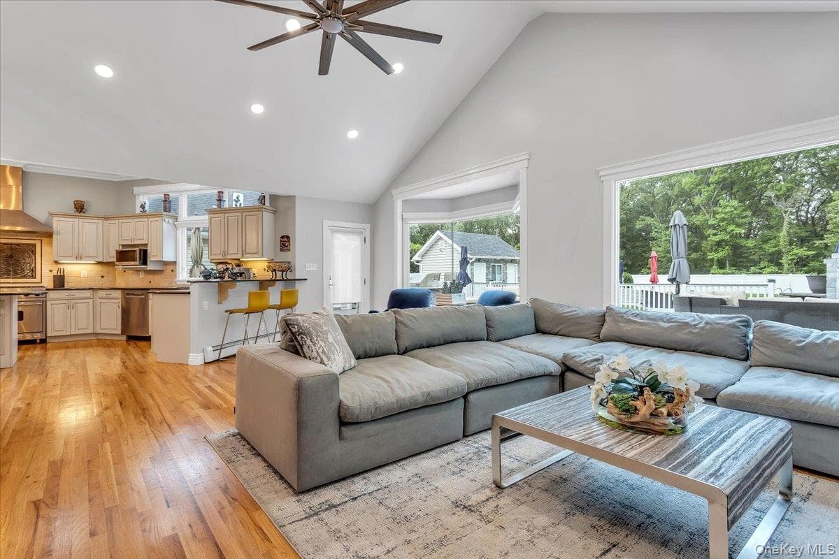 21 Buttonwood Drive thumbnail 16