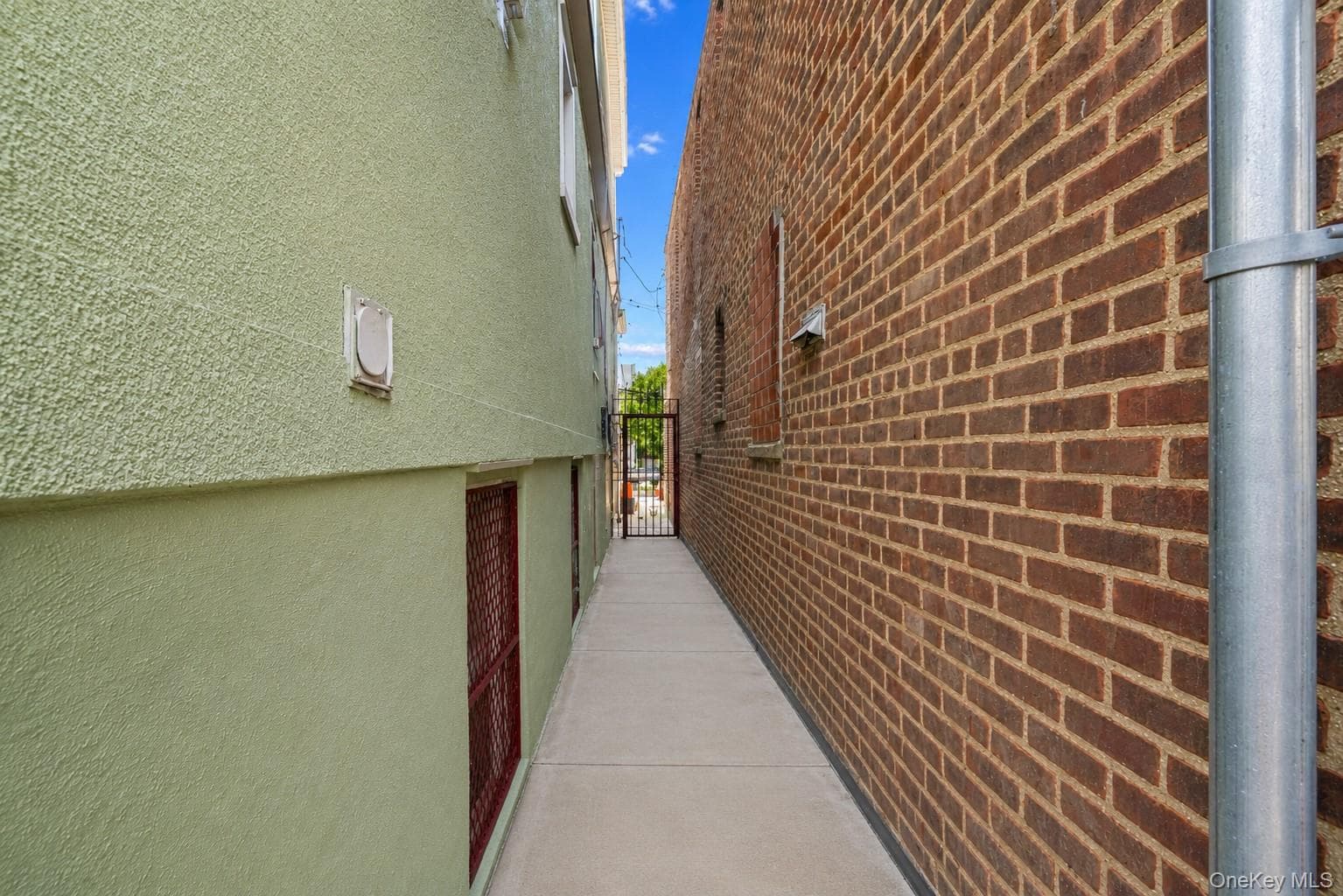 2280 Lyon Avenue thumbnail 34