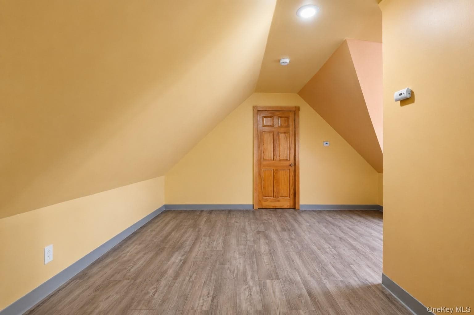 2280 Lyon Avenue thumbnail 15