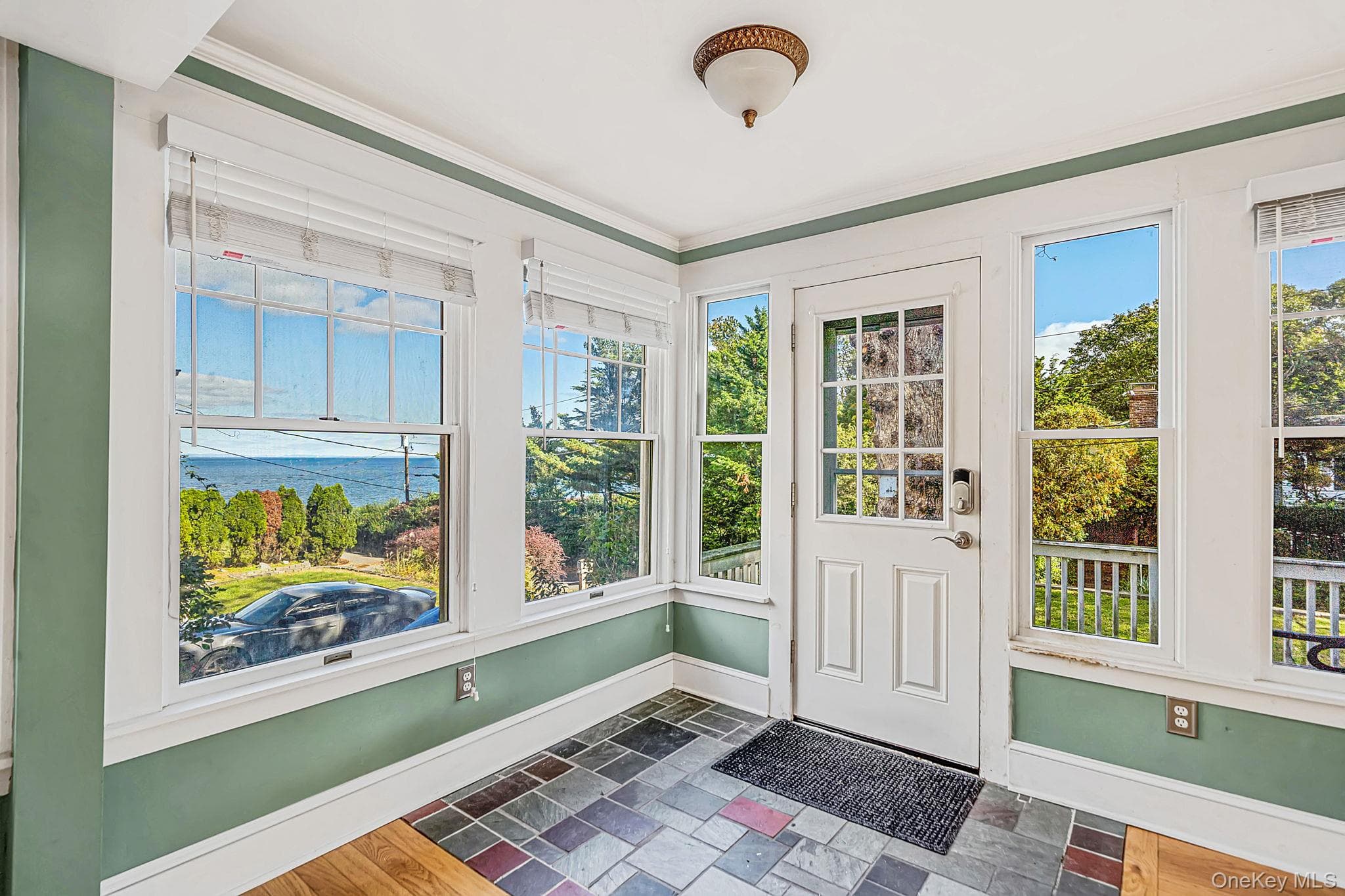 318 Sound Beach Boulevard thumbnail 10