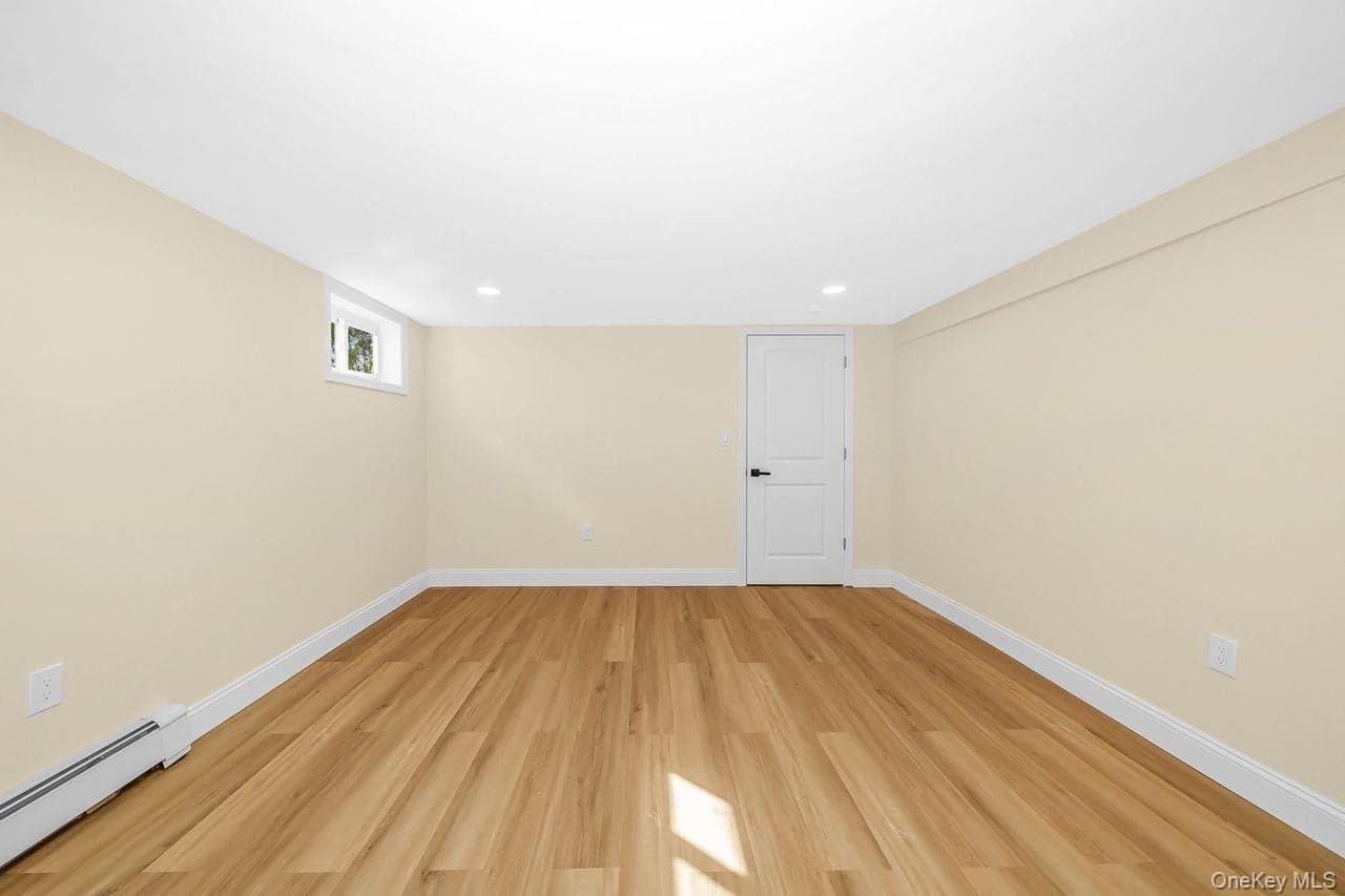 212 Westbury Boulevard thumbnail 21