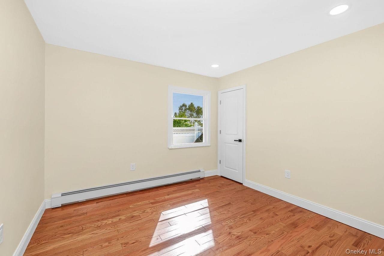 212 Westbury Boulevard thumbnail 7