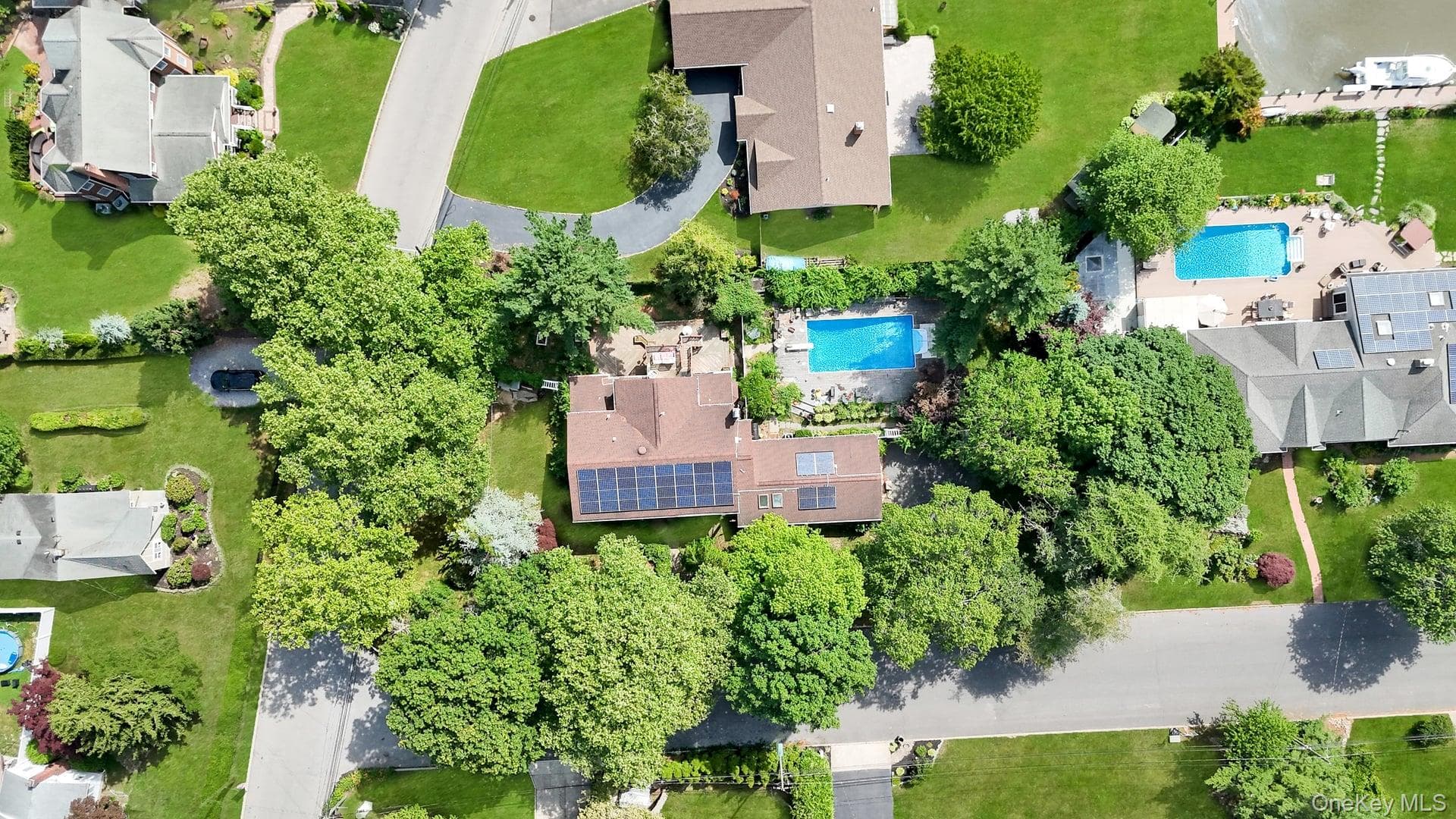 55 Riverview Court, Oakdale
