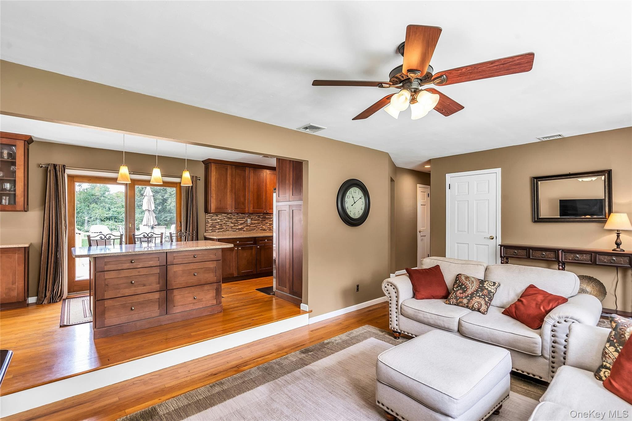 168 Cambon Avenue thumbnail 9