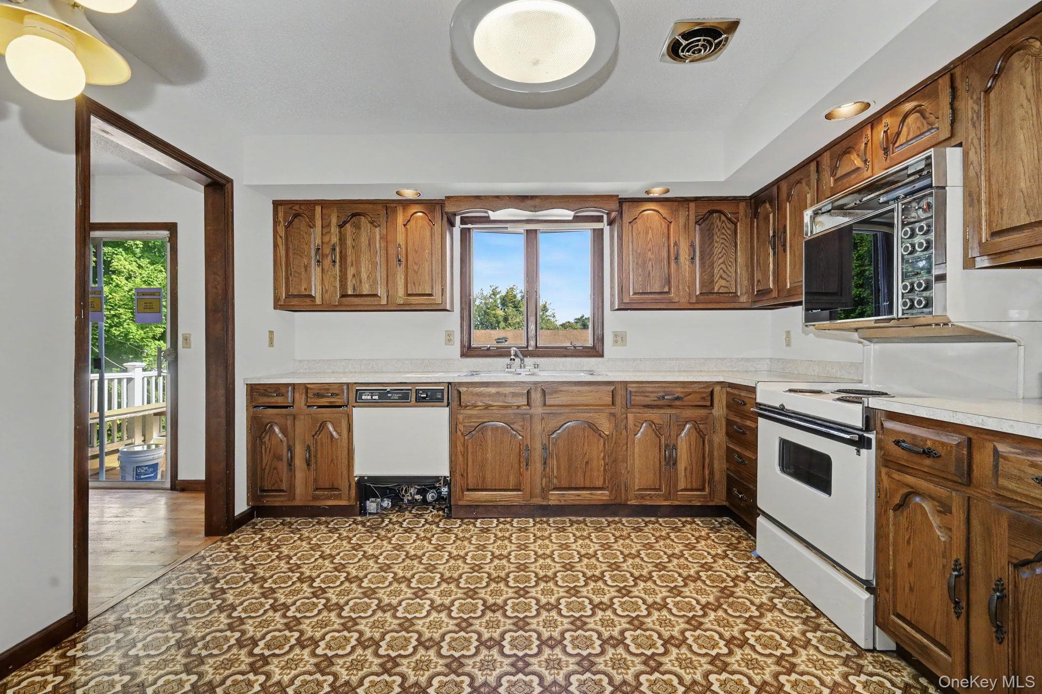 214 Starr Ridge Road thumbnail 15
