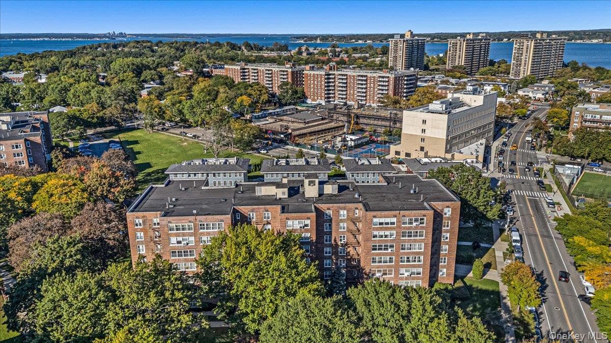 211-65 23rd. Avenue Ave Unit: 3B, Bayside