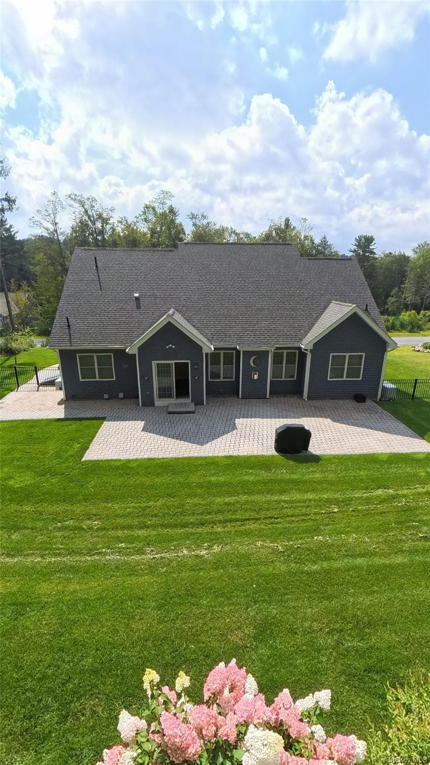 142 Lexington Lane thumbnail 7